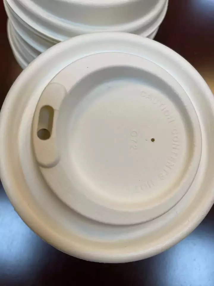 PFAS Free Biodegradable Compostable Sugarcane Bagasse Pulp Moulded Lids For Coffee Cup