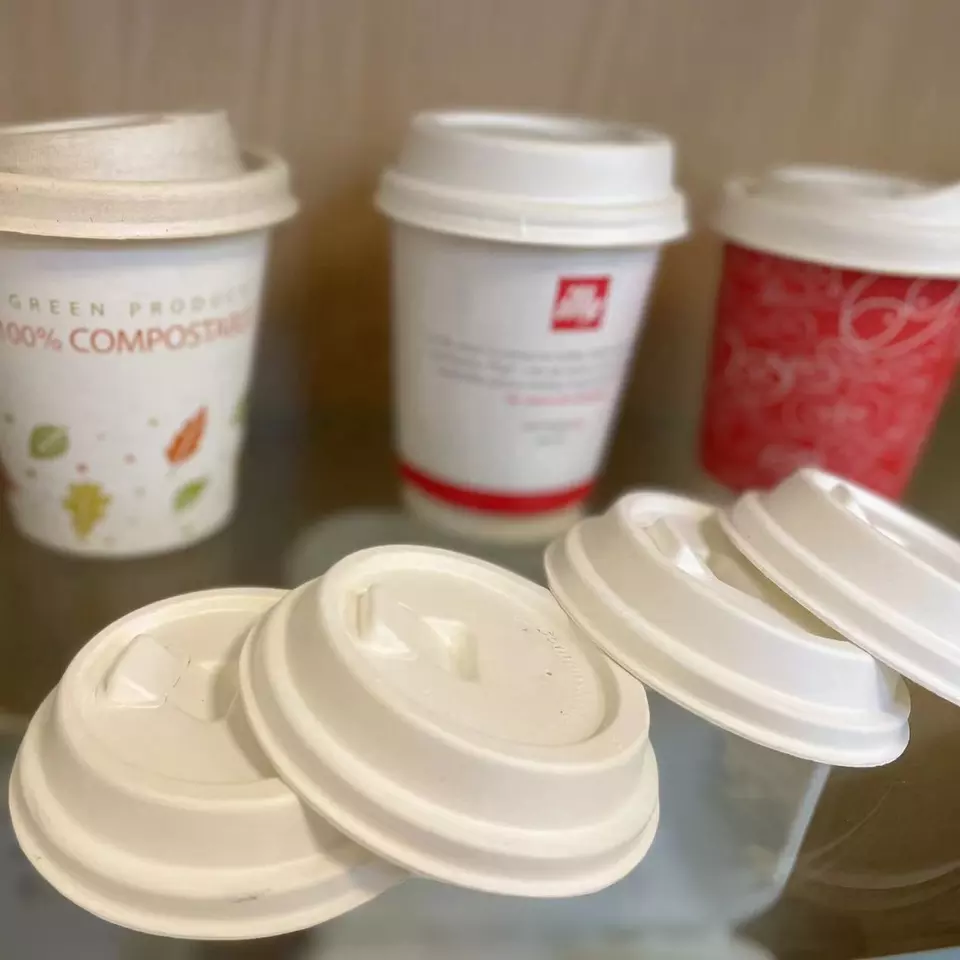 PFAS Free Biodegradable Compostable Sugarcane Bagasse Pulp Moulded Lids For Coffee Cup